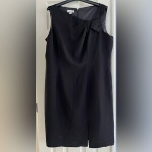 Plus size Jones Studio Elegant Black Asymmetrical Dress